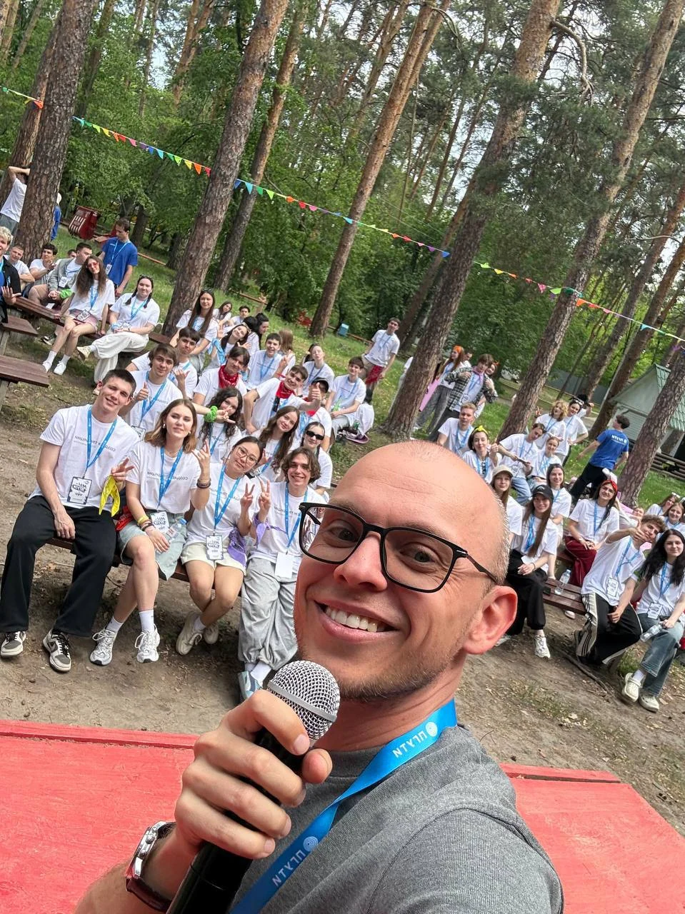Александр работает с большой аудиторией